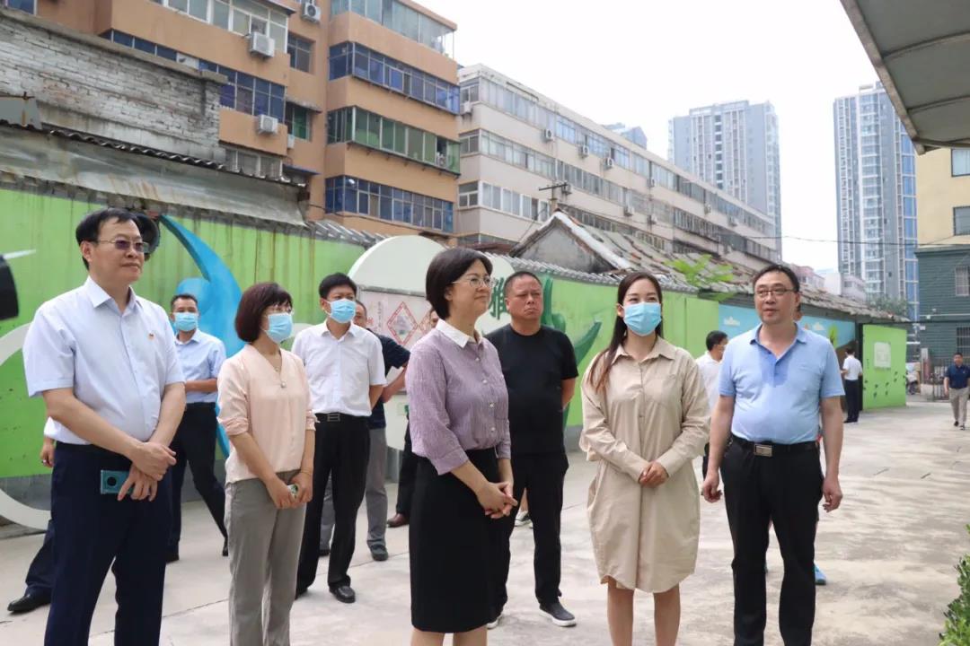 市委常委杨彦玲带队调研牧野区文明城市创建工作