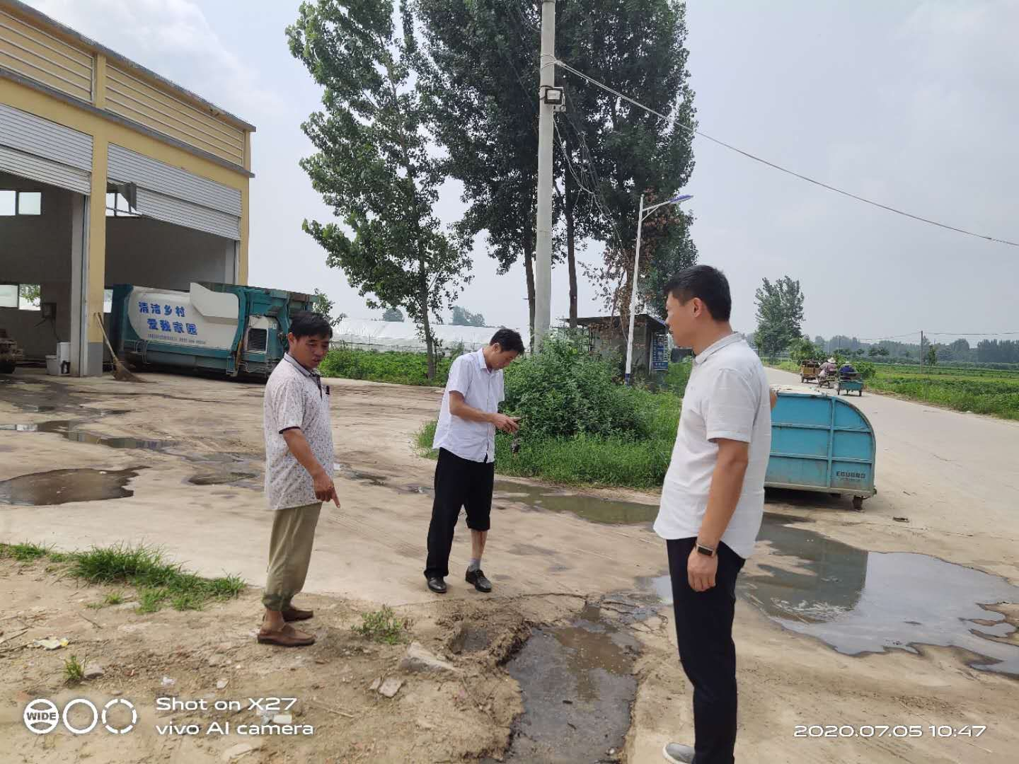 崔桥镇实地调研镇区垃圾清运工作-扶沟县崔桥镇人大