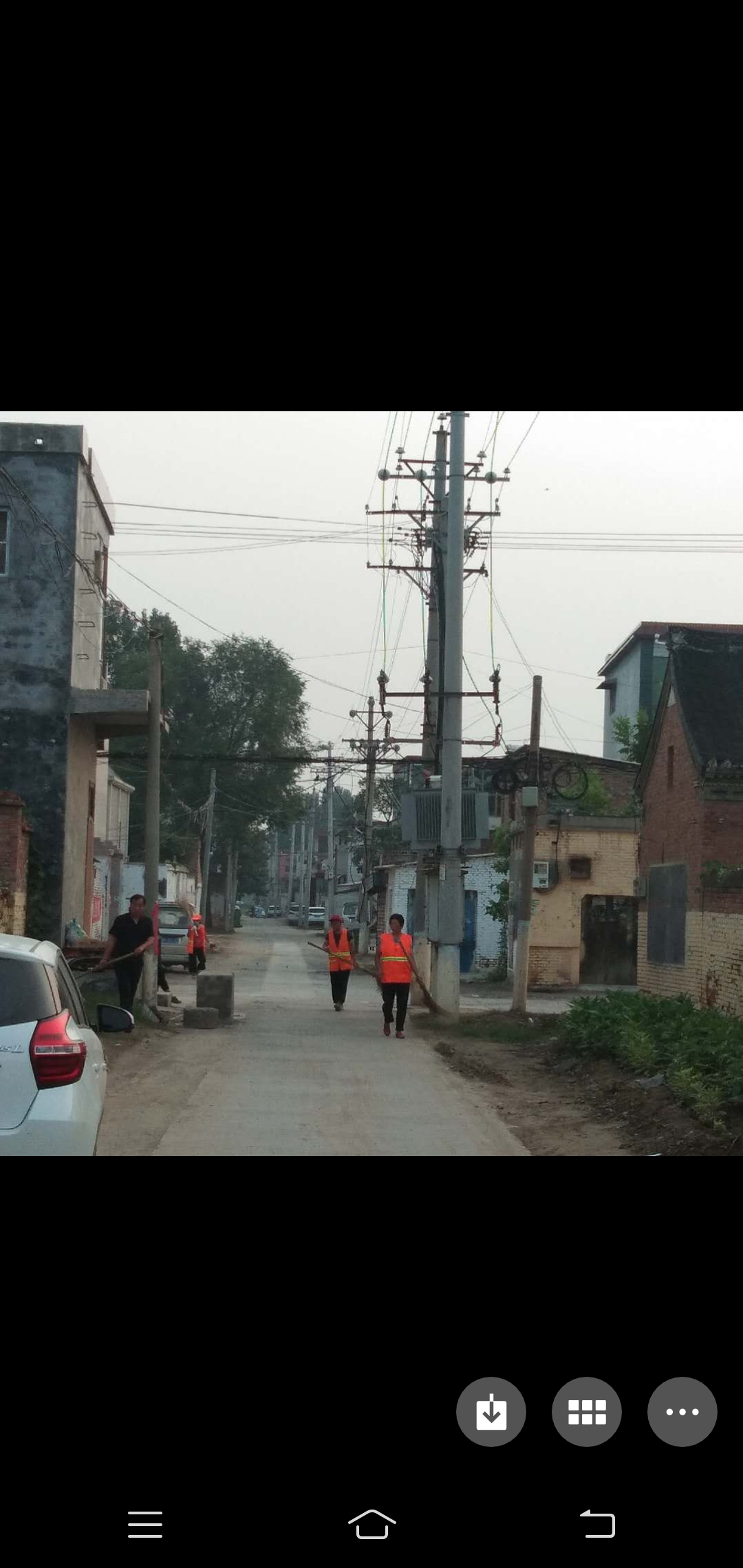 东屯镇驻市县人大代表豆社峰同志积极参与人居环境整治工作