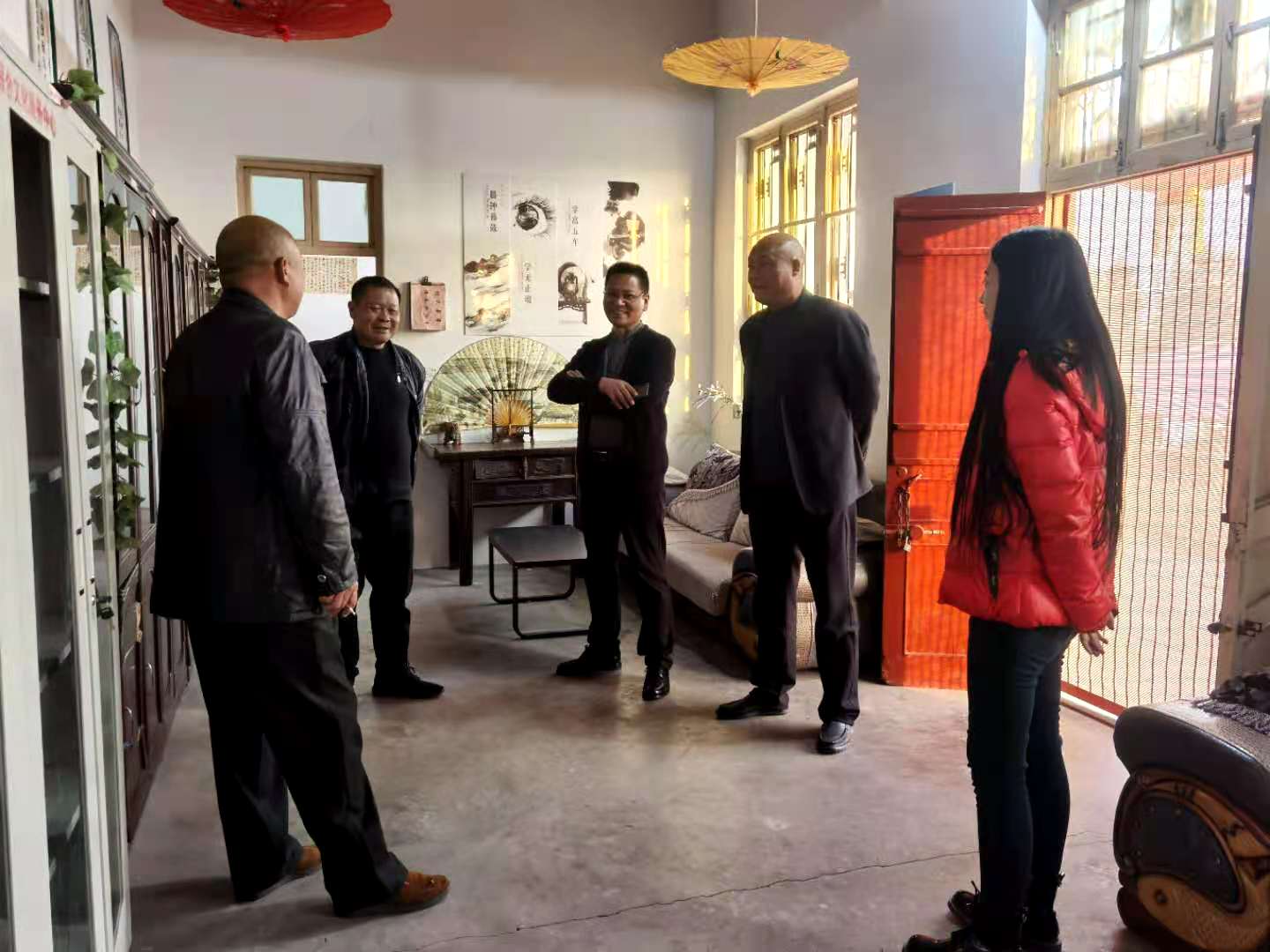 县融媒体中心到陈孝村调研农家书屋建设情况-获嘉县太山镇人大代表