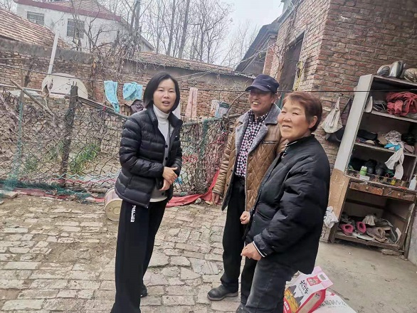 郸城县石槽镇县人大代表史艳华深入走访慰问困难群众