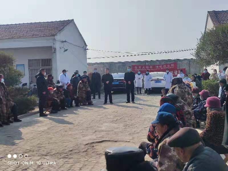项城市人大代表永丰镇暨党委书记高锦看望慰问敬老院老人