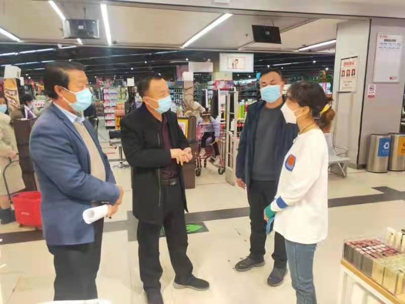 城关镇副镇长万小杰镇人大代表马殿勇劝返滞留缅北人员