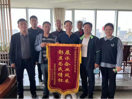 前进 区人大代表张社伟：铺就为民路 架起连心桥617