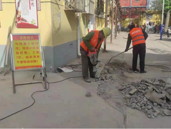 前进 区人大代表张社伟：铺就为民路 架起连心桥526