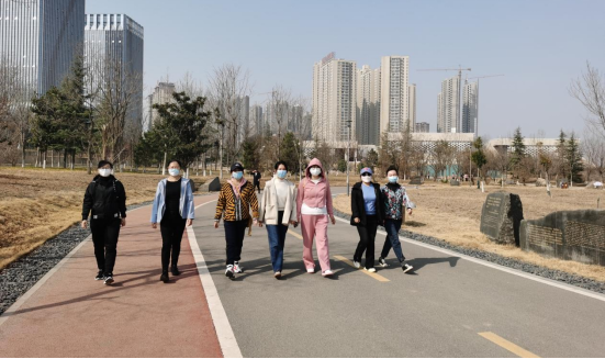 巾帼风采映阳春湖滨区人大机关开展纪念“三八”国际妇女节活动275