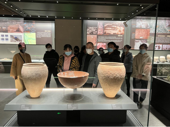 巾帼风采映阳春湖滨区人大机关开展纪念“三八”国际妇女节活动188