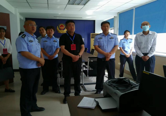 1代表调研智慧安防  建言献策平安湖滨173