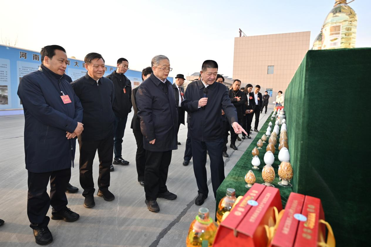 李亚