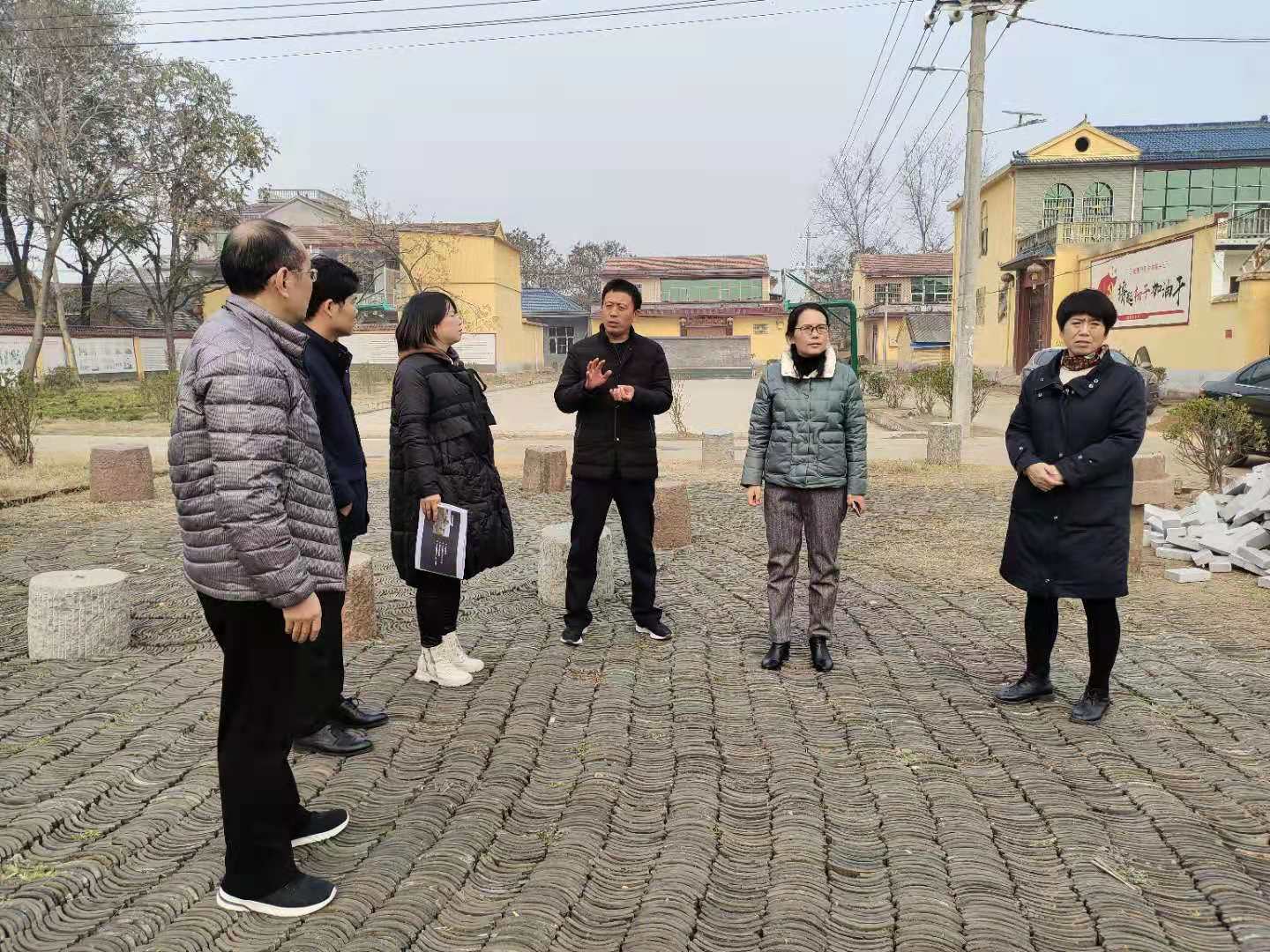 2020年12月7日上午王书记刘乡长陪同张福丽在大于.jpg
